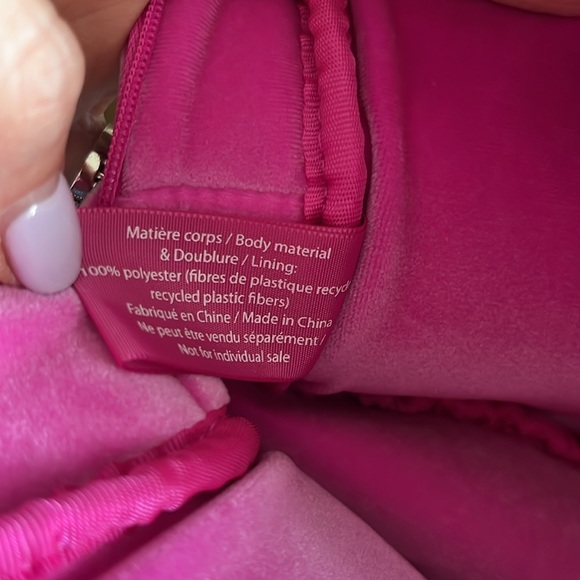 NIP Valentino Rose Pink Velvet Zip BAG - Picture 7 of 8